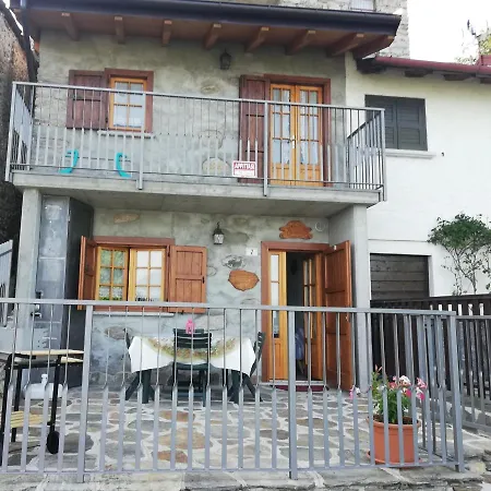 Casa Anna - Montemezzo * Bugiallo