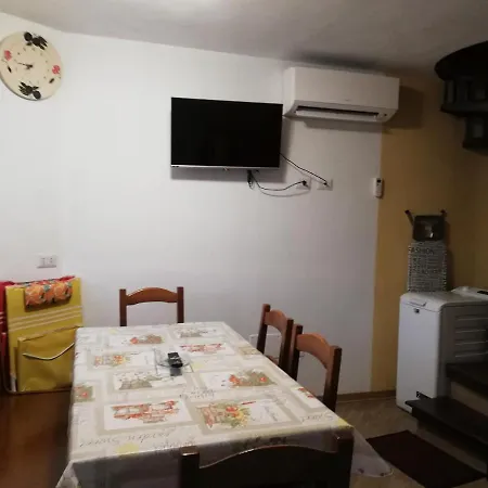Casa Anna - Montemezzo Holiday home *