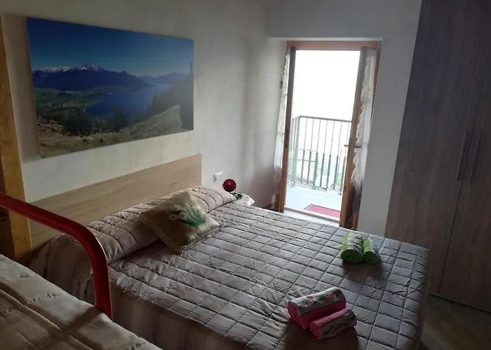 Casa Anna - Montemezzo * Bugiallo